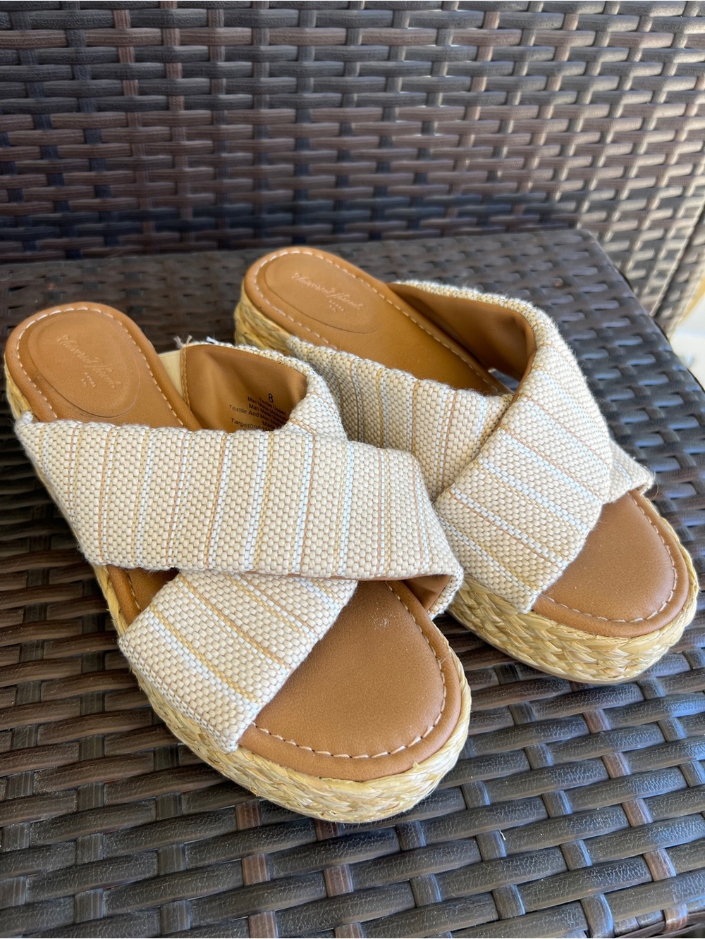 Universal Thread Cream Wedge Slide Sandals